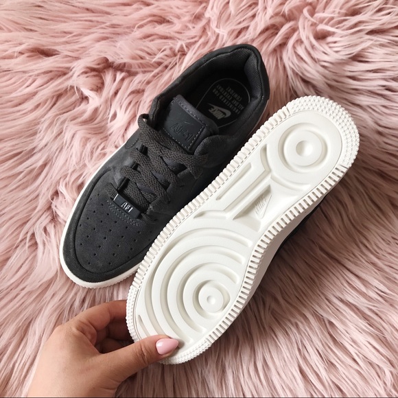 Nike women’s air force 1 low sage - Picture 7 of 7